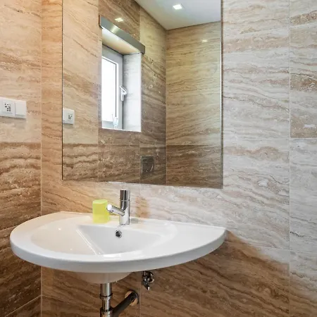 Villa Attractive In Salir Do Porto *
